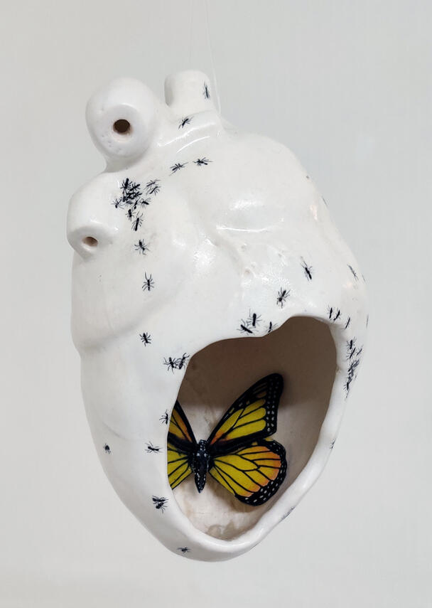 Kapinoitsijat Keramiikka, muovi. 2022